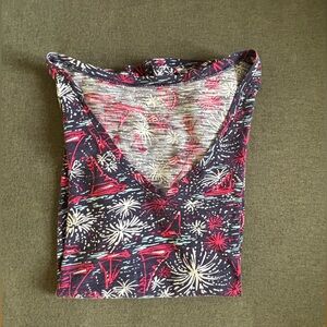 Lilly Pulitzer Sparks Fly T-shirt size small